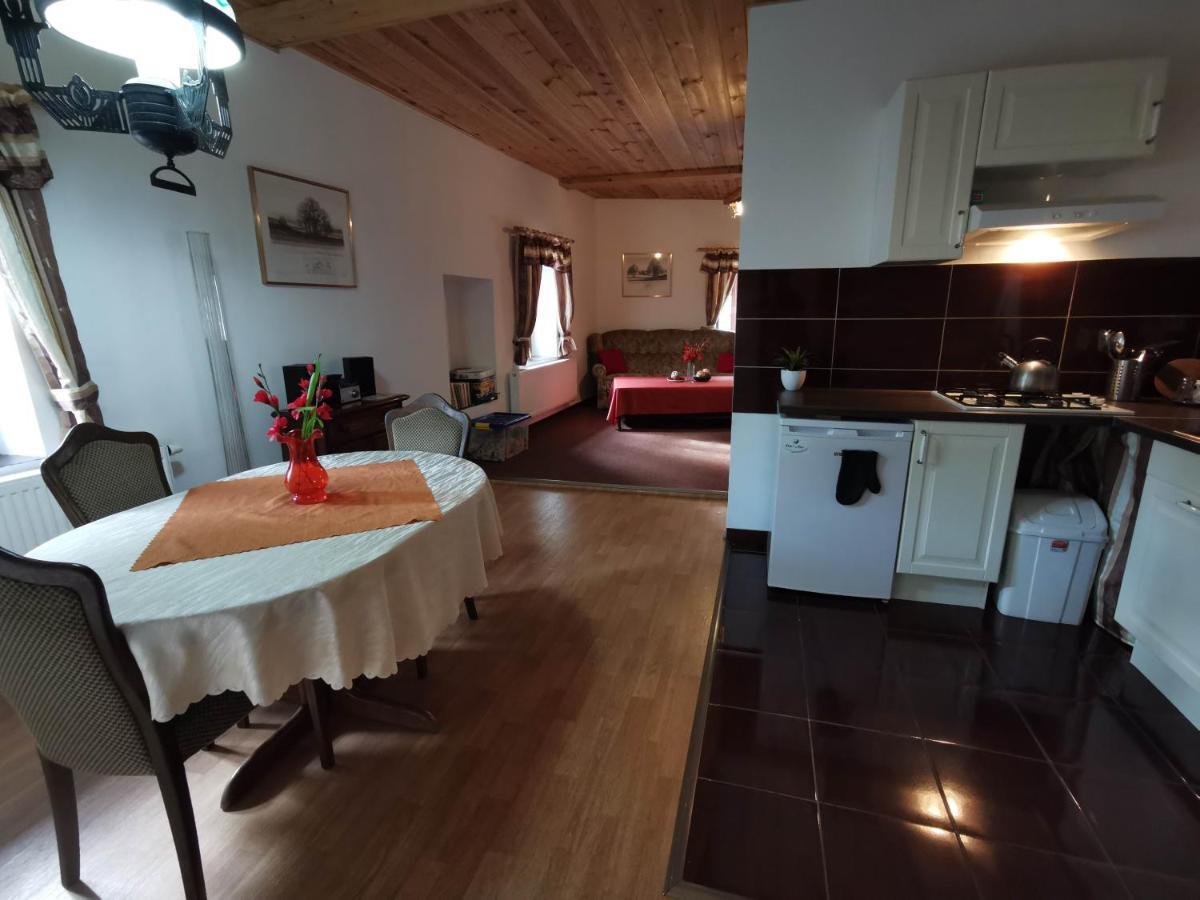 Zidovna Vysoky Chlumec Aparthotel Exterior foto